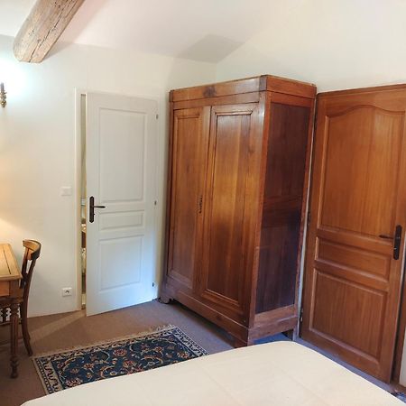 Rue Du Chateau A Cabrieres D'Avignon Bed & Breakfast Bagian luar foto