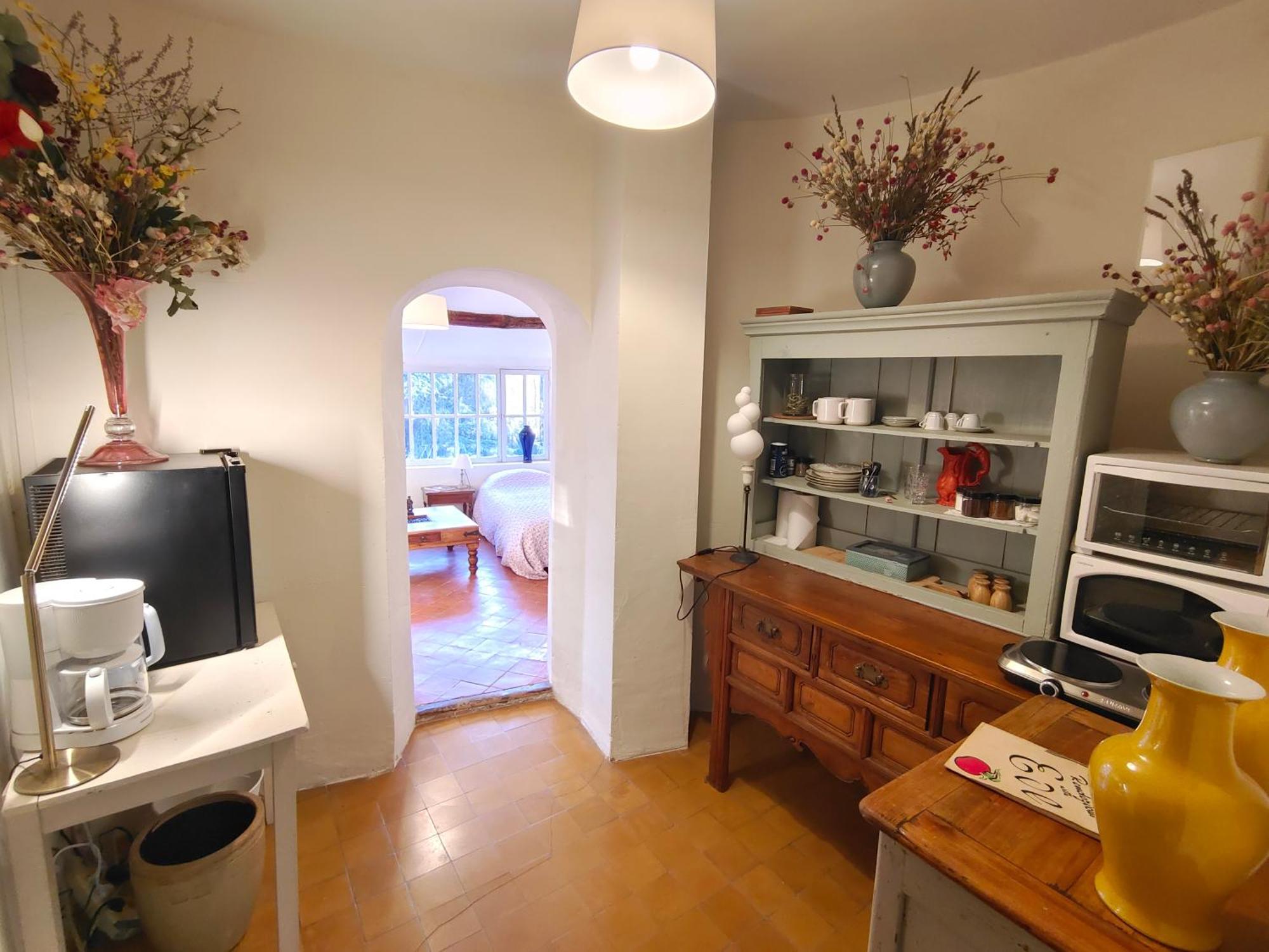 Rue Du Chateau A Cabrieres D'Avignon Bed & Breakfast Bagian luar foto