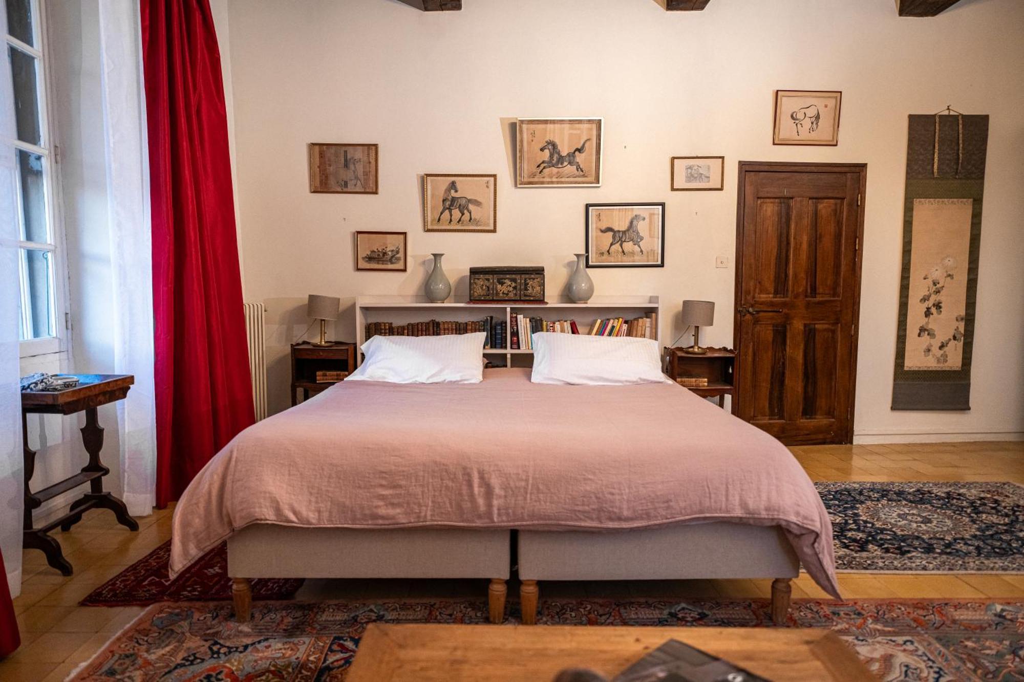 Rue Du Chateau A Cabrieres D'Avignon Bed & Breakfast Bagian luar foto