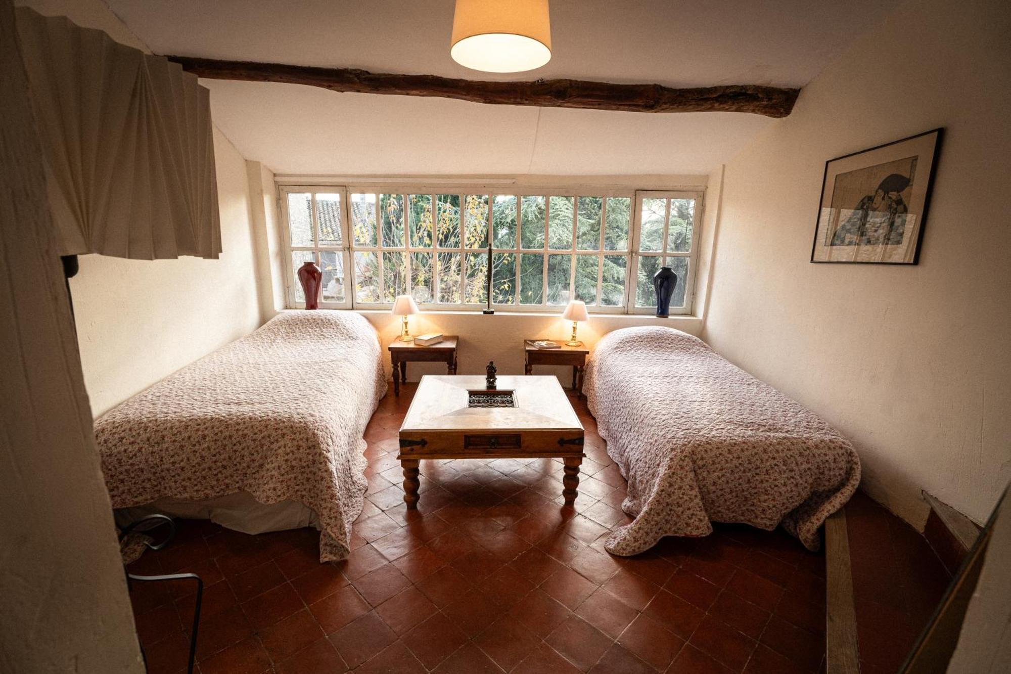 Rue Du Chateau A Cabrieres D'Avignon Bed & Breakfast Bagian luar foto